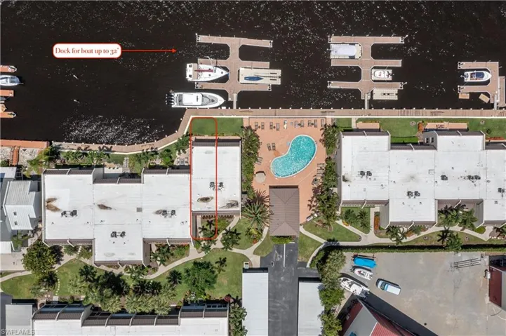 800  River Point  DR, Naples, FL 34102
