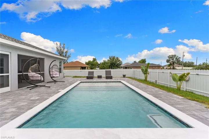 2715 Nw 7th St, Cape Coral, Florida 33993