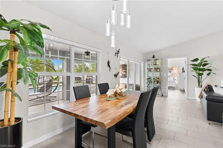 2715 Nw 7th St, Cape Coral, Florida 33993
