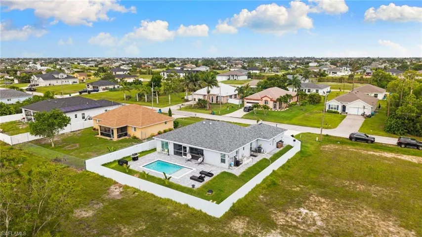 2715 Nw 7th St, Cape Coral, Florida 33993