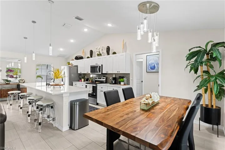 2715 Nw 7th St, Cape Coral, Florida 33993