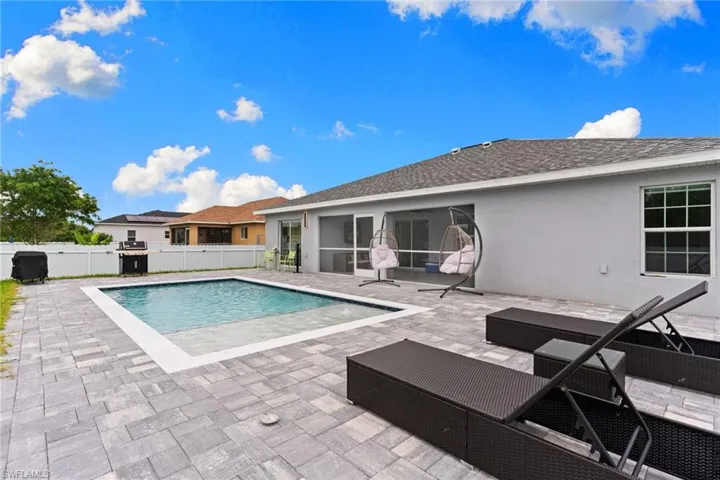 2715 Nw 7th St, Cape Coral, Florida 33993