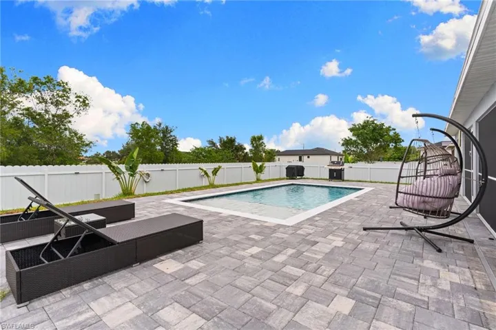 2715 Nw 7th St, Cape Coral, Florida 33993