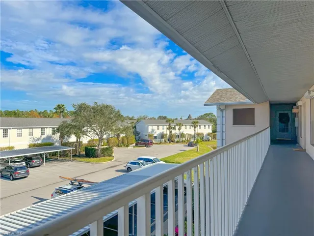 3250 Cypress Glen Way 424, Naples, Florida 34109