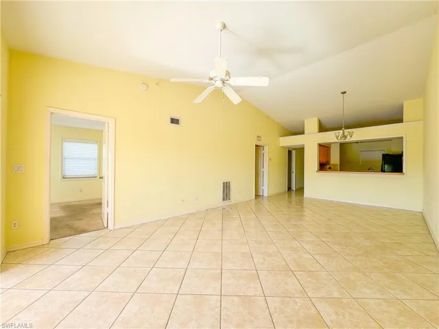 3250 Cypress Glen Way 424, Naples, Florida 34109