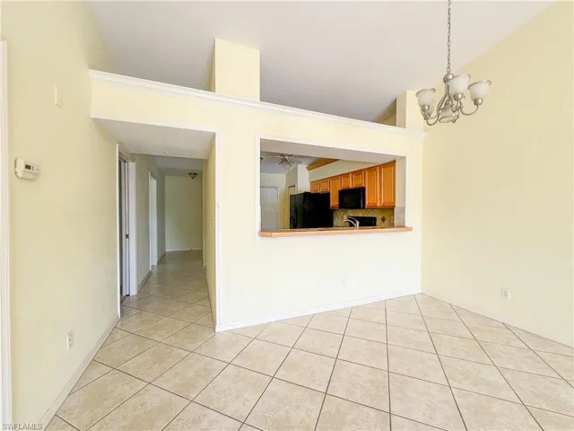 3250 Cypress Glen Way 424, Naples, Florida 34109