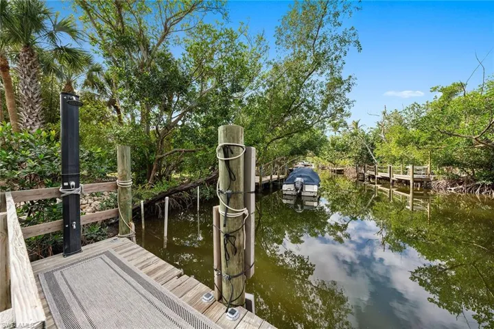 660 Anchor Dr, Sanibel, Florida 33957