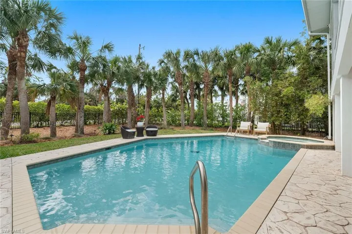 660 Anchor Dr, Sanibel, Florida 33957