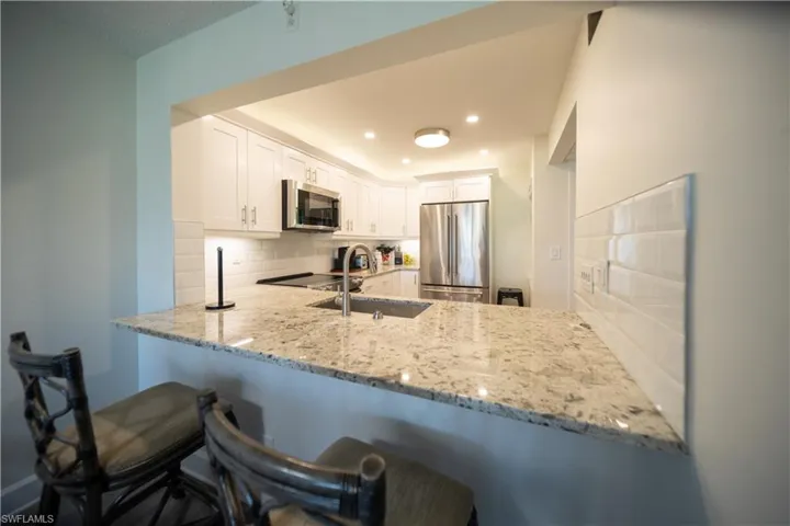 1086 Forest Lakes Dr 9303, Naples, Florida 34105