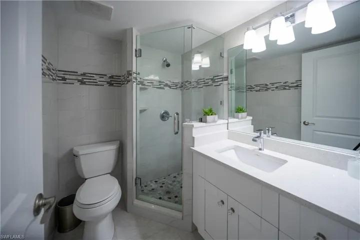 1086 Forest Lakes Dr 9303, Naples, Florida 34105