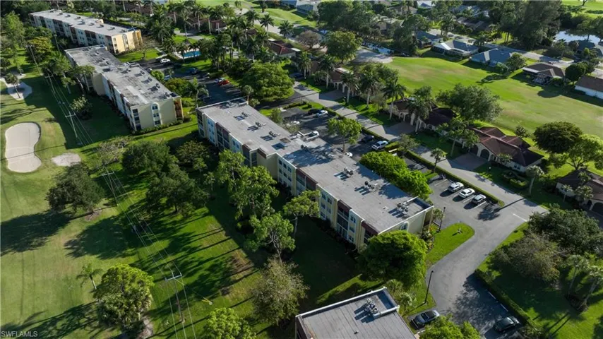 1086 Forest Lakes Dr 9303, Naples, Florida 34105