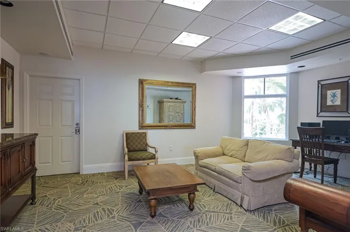 Lobby/ Business Center