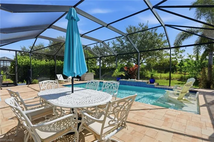 2390 Heydon Cir E, Naples, Florida 34120