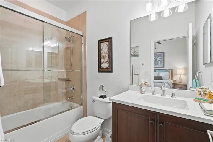 2390 Heydon Cir E, Naples, Florida 34120