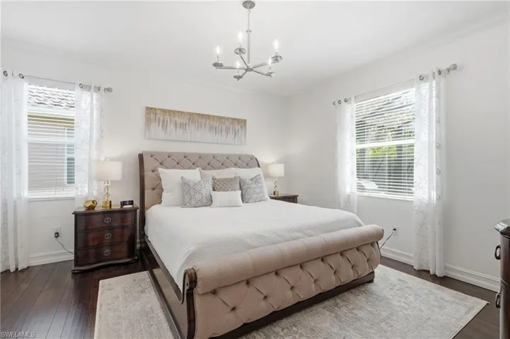 2390 Heydon Cir E, Naples, Florida 34120