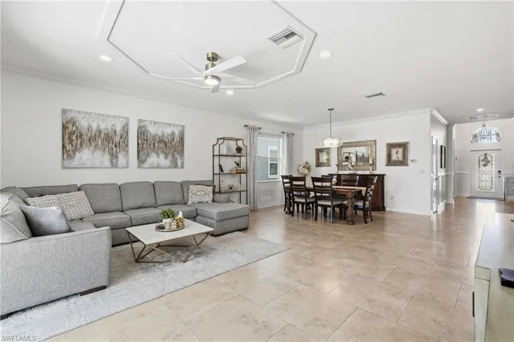 2390 Heydon Cir E, Naples, Florida 34120