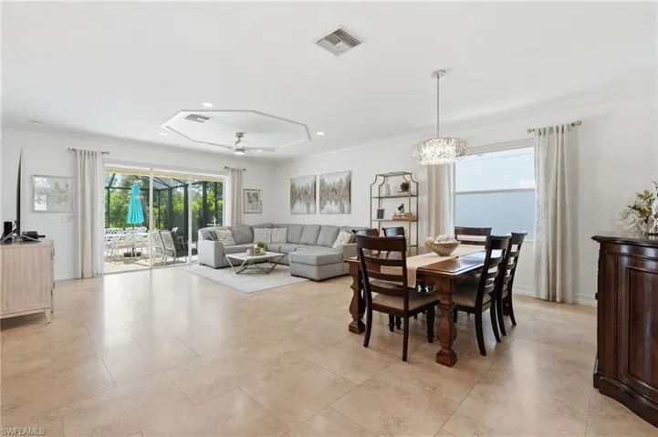 2390 Heydon Cir E, Naples, Florida 34120