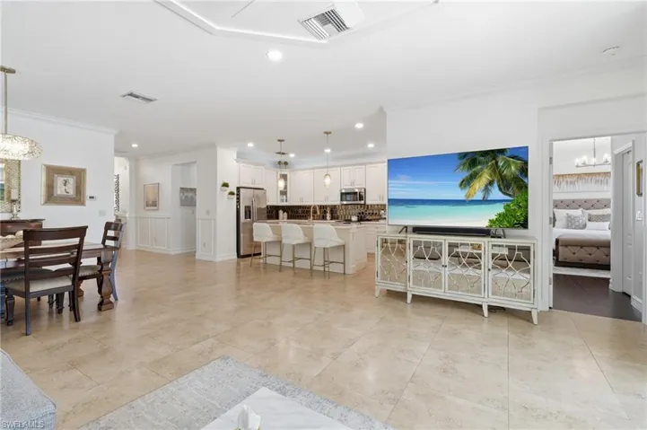 2390 Heydon Cir E, Naples, Florida 34120
