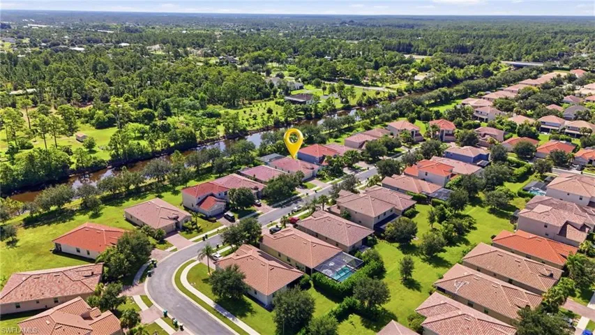 2390 Heydon Cir E, Naples, Florida 34120