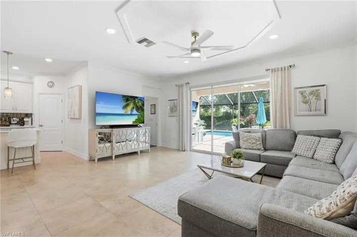 2390 Heydon Cir E, Naples, Florida 34120