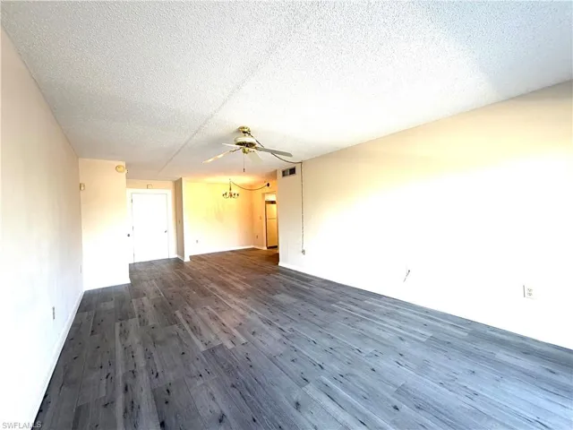 3704 Broadway 204, Fort Myers, Florida 33901