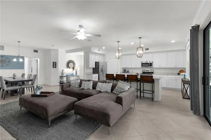12043  Hawthorn Lake  DR, Fort Myers, FL 33913