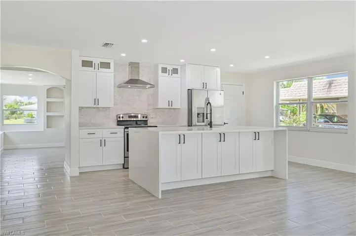 1049 Ne Pine Island Ln, Cape Coral Fl 33909