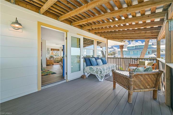 Open Lanai and front door