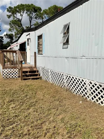 7885  Breeze  DR, North Fort Myers, FL 33917