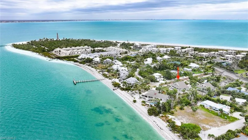 Bird's eye view of unending shoreline
