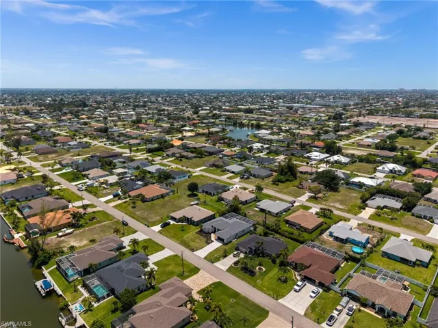 1820 SW 29th  TER, Cape Coral, FL 33914