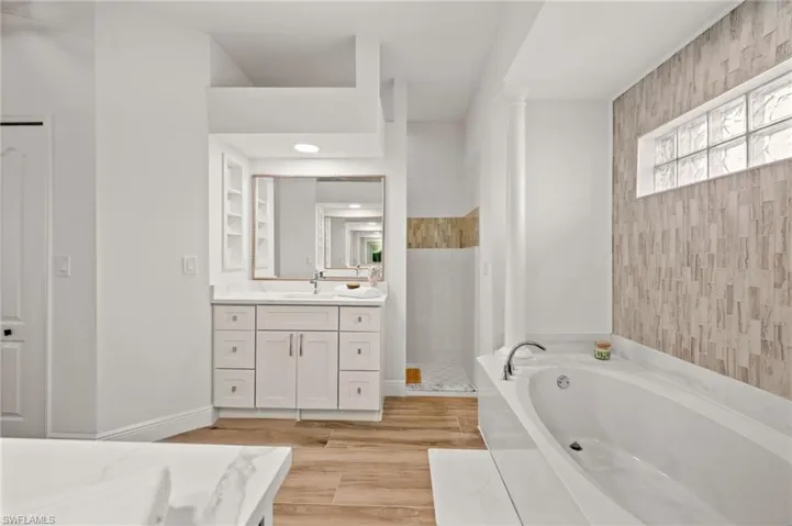 1820 Sw 29th Ter, Cape Coral, Florida 33914