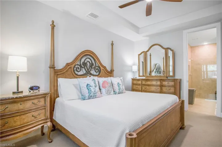 7674  Jacaranda  LN, Naples, FL 34114