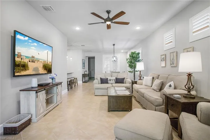 7674  Jacaranda  LN, Naples, FL 34114