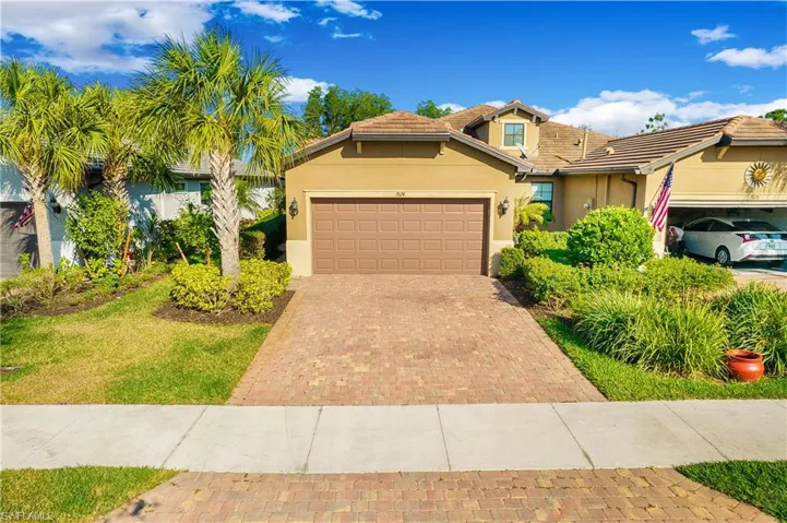 7674  Jacaranda  LN, Naples, FL 34114