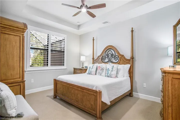 7674  Jacaranda  LN, Naples, FL 34114