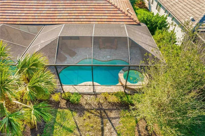 7674  Jacaranda  LN, Naples, FL 34114