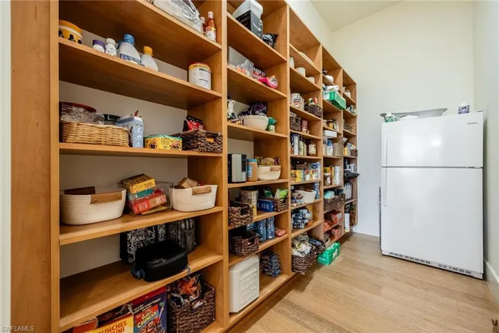 Walk in Pantry