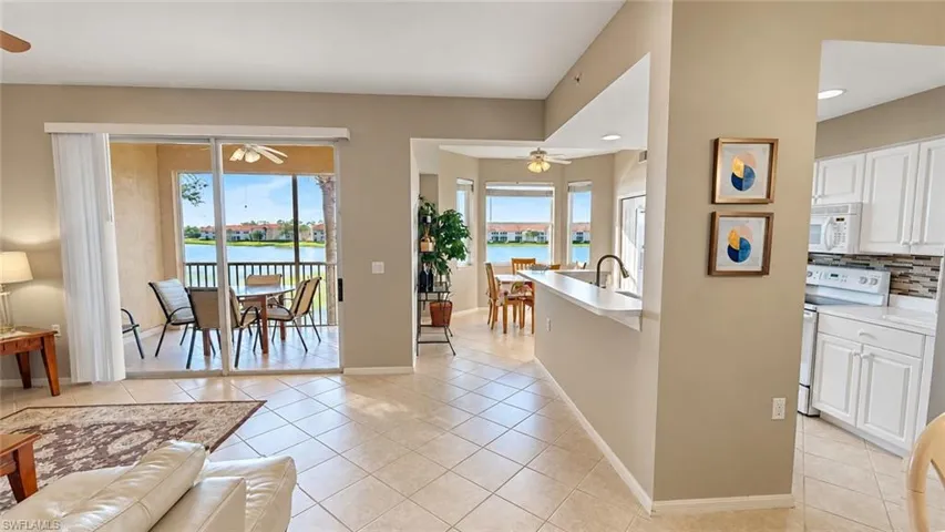 2730 Cypress Trace Cir 2828, Naples, Florida 34119