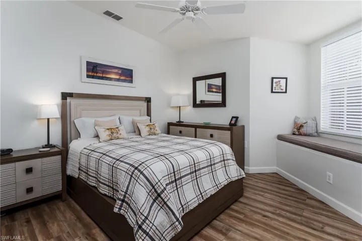 3295 Twilight Ln 5302, Naples, Florida 34109