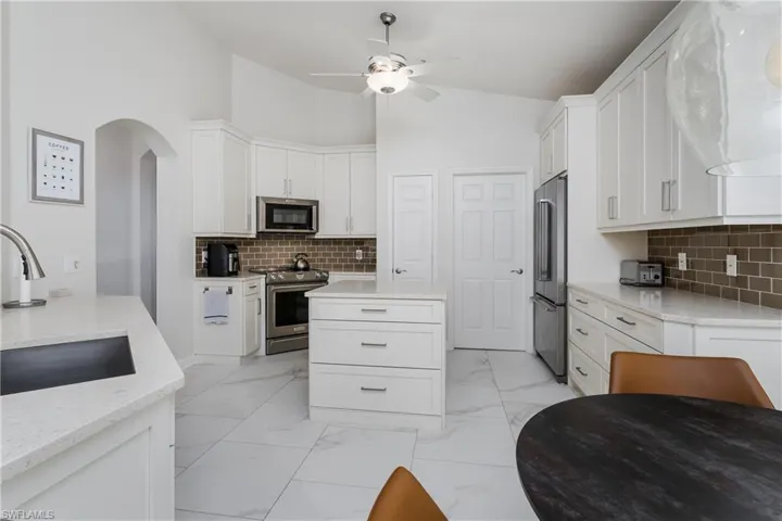 3295 Twilight Ln 5302, Naples, Florida 34109
