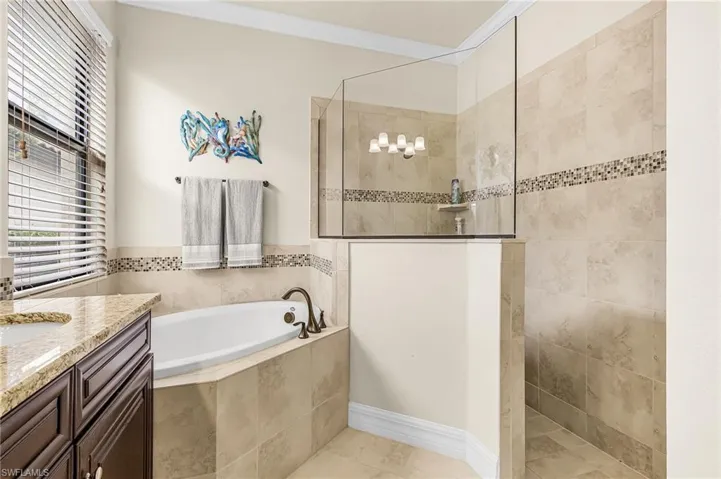 28554 Westmeath Ct, Bonita Springs, Florida 34135