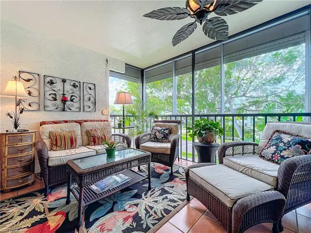 1065  8th S ST, Naples, FL 34102