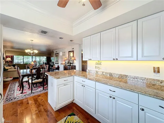 1065  8th S ST, Naples, FL 34102