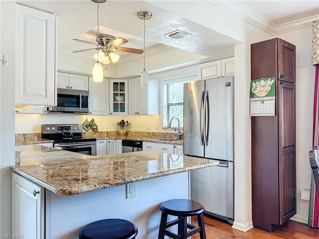 1065  8th S ST, Naples, FL 34102