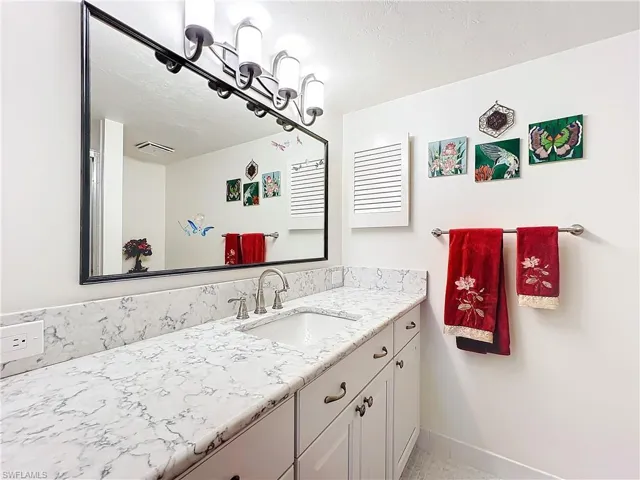 1065  8th S ST, Naples, FL 34102