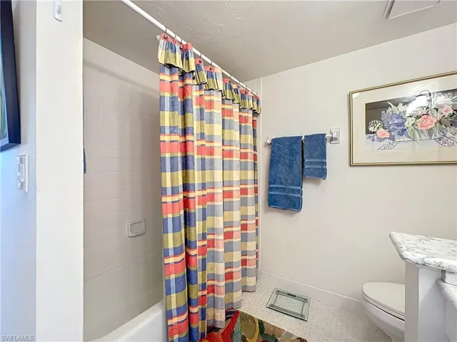 1065  8th S ST, Naples, FL 34102