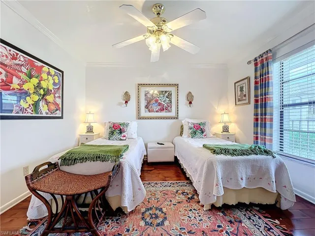 1065  8th S ST, Naples, FL 34102