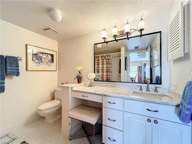 1065  8th S ST, Naples, FL 34102
