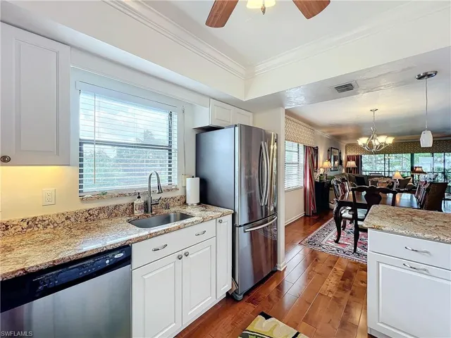 1065  8th S ST, Naples, FL 34102